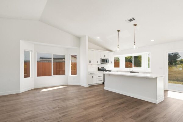 PHOTO-2024-11-15-18-36-49 4